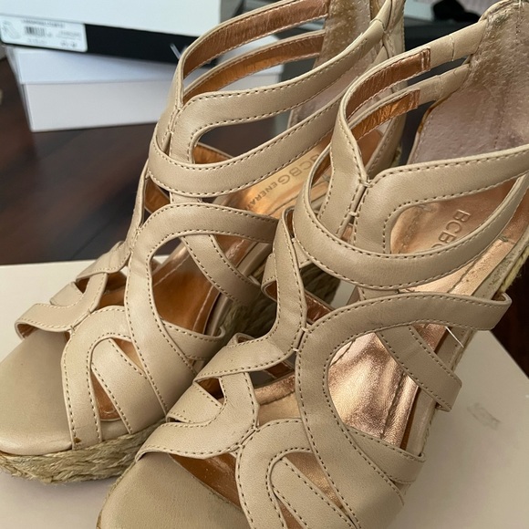 Bcbgeneration wedge sandals - Picture 2 of 2